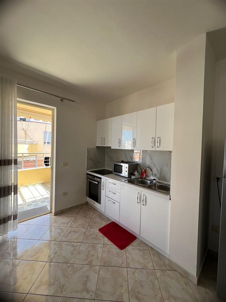 Apartament ne shitje 2+1 tek hotel Vivas ne plazh