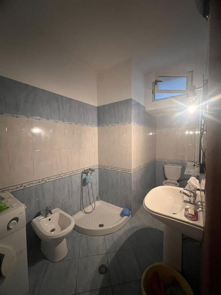 SHITET APARTAMENT 3+1 PRANE SIGURIMEVE SHOQERORE