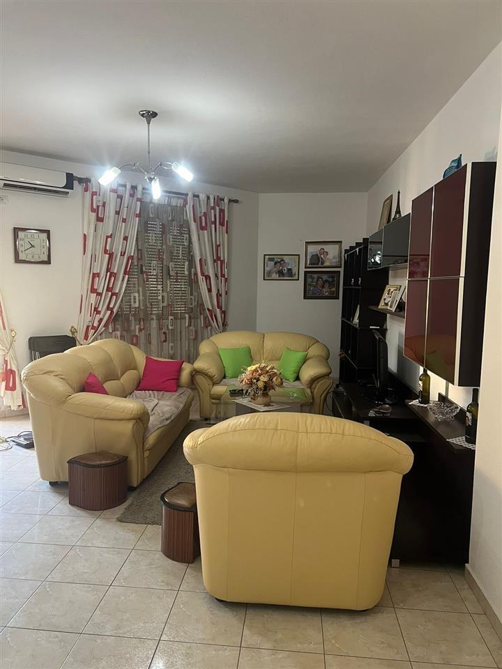 SHITET APARTAMENT 3+1 PRANE SIGURIMEVE SHOQERORE
