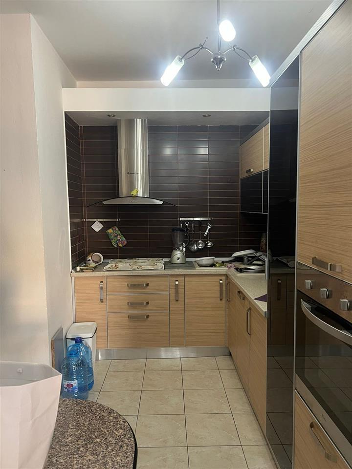 SHITET APARTAMENT 3+1 PRANE SIGURIMEVE SHOQERORE