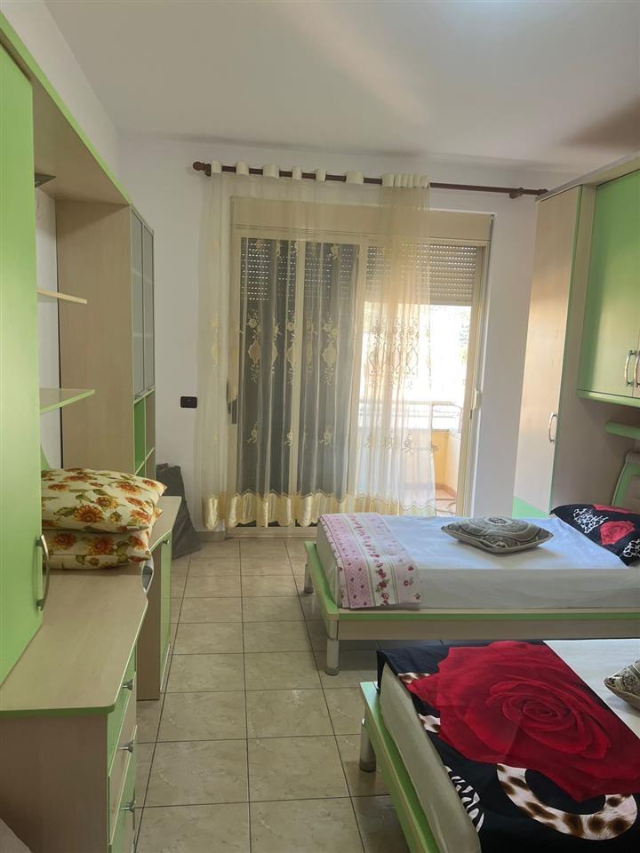 SHITET APARTAMENT 3+1 PRANE SIGURIMEVE SHOQERORE