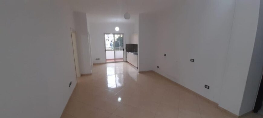 Shitet Apartament+dyqan| Eftali Koci