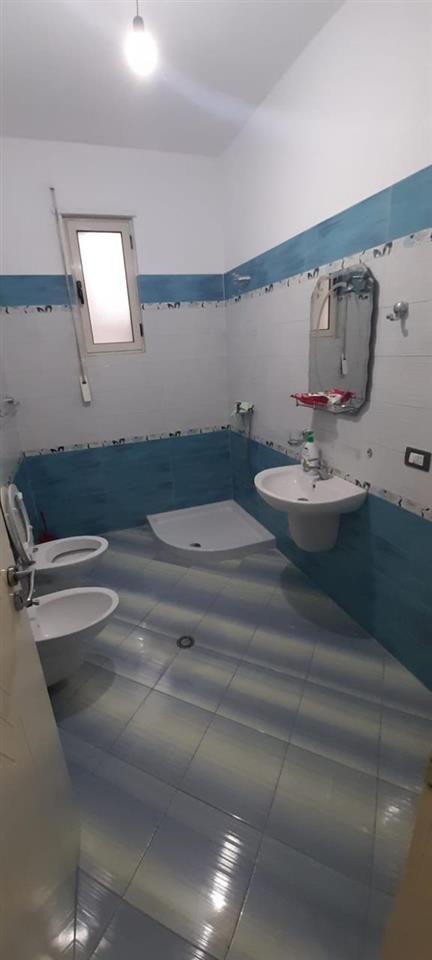 Shitet Apartament+dyqan| Eftali Koci