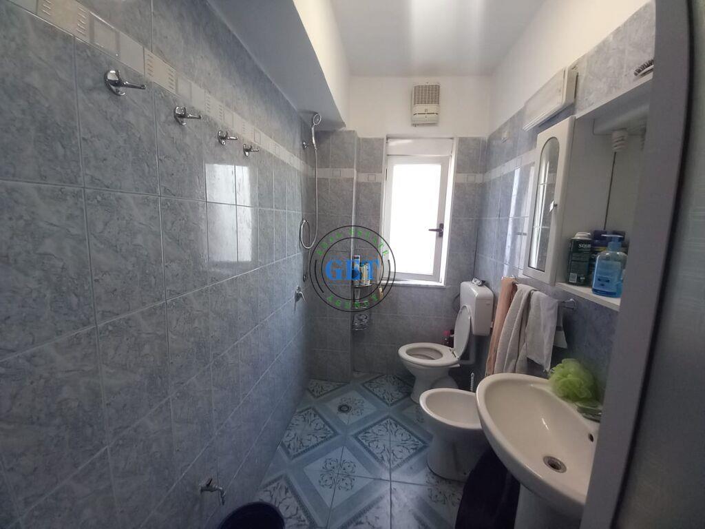 Shitet, Apartament 1+1, Tek Drejtoria e Policis, Durres