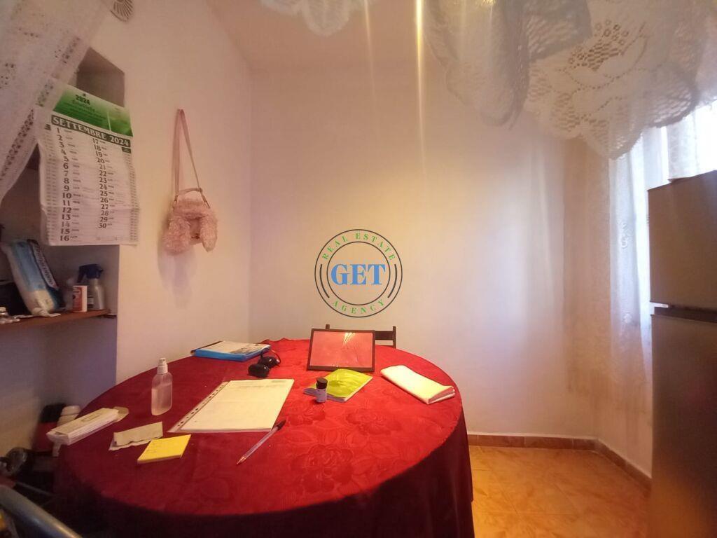 Shitet, Apartament 1+1, Tek Drejtoria e Policis, Durres