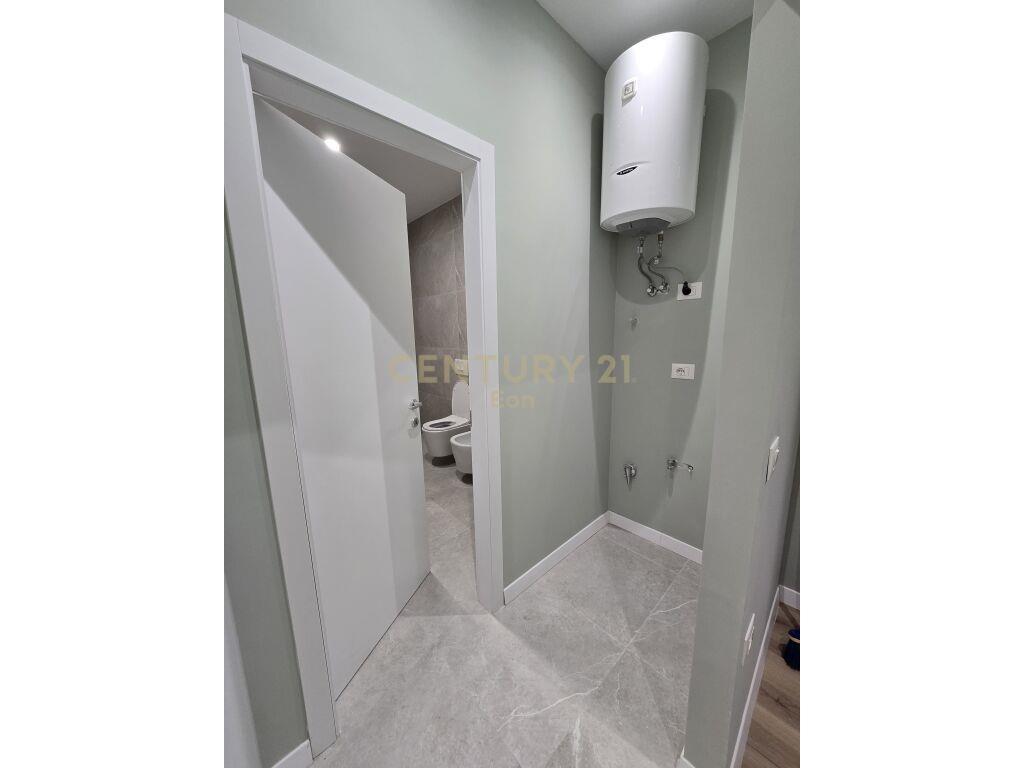 SHITET APARTAMENT 2+1 ME VERAND NE DURRES!