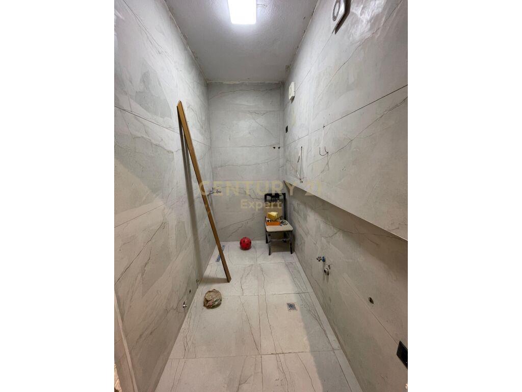 APARTAMENT 1+1 ME QIRA 550 € expert103122