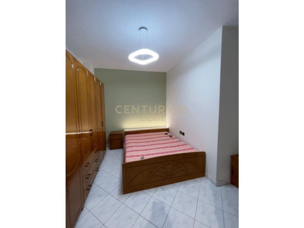 APARTAMENT 1+1 ME QIRA 550 € expert103122