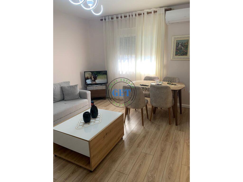Shitet, Super Apartament 1+1, Prane Spitalit, Durres.