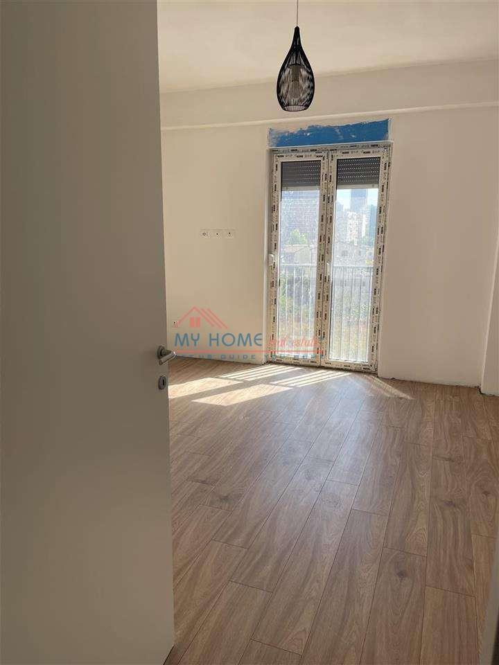 Apartament 3+1+Post Parkimi me Qira Bulevardi i Ri