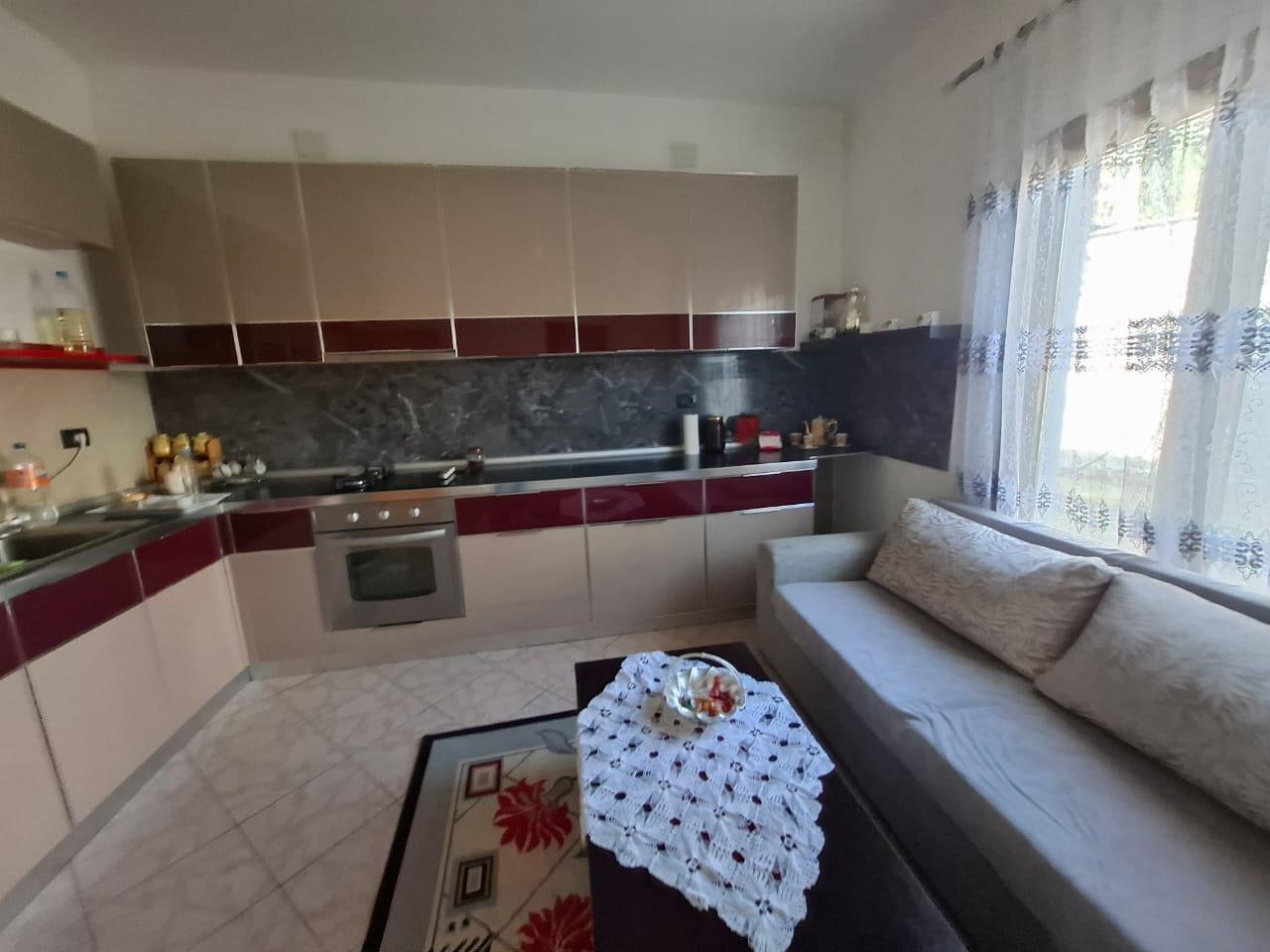 PRIVATE HOUSE FOR LONG TERM RENT IN VLORE , BABIÇE