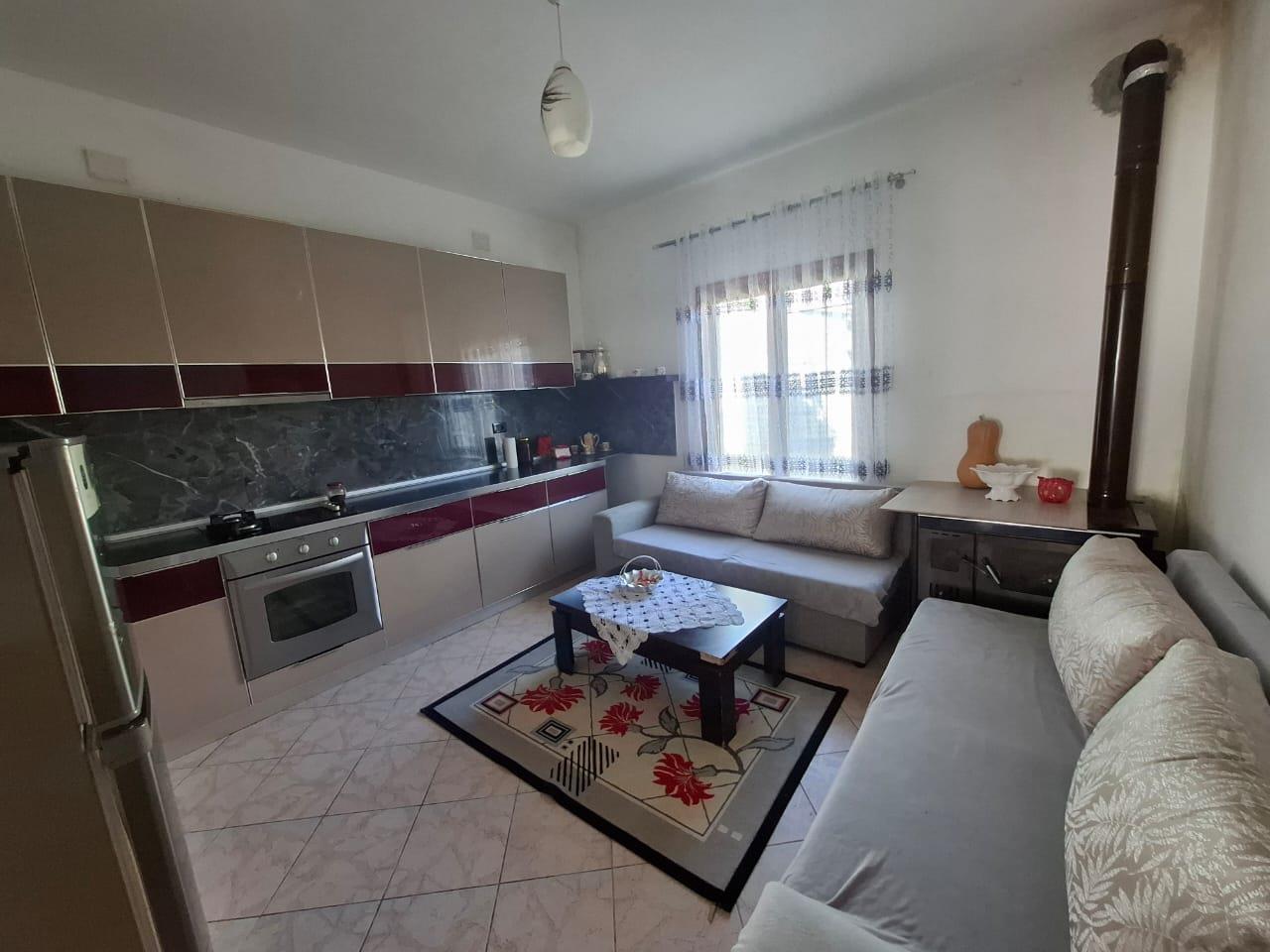 PRIVATE HOUSE FOR LONG TERM RENT IN VLORE , BABIÇE