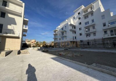 Shitet, Apartament 2+1, Unaza e Re, Tiranë. 114,000 €