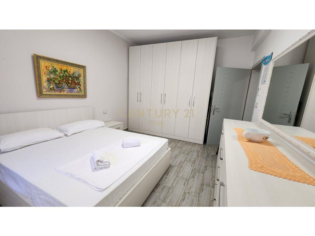 Shitet Apartament 1+1 në Bulevardin kryesor, Durrës!