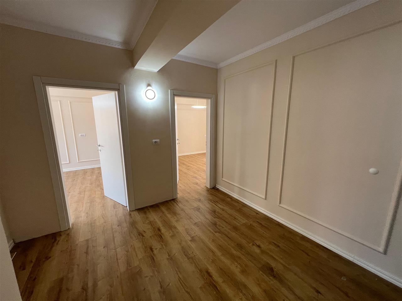 Apartament 2+1 në shitje te Rruga e re e Portit!