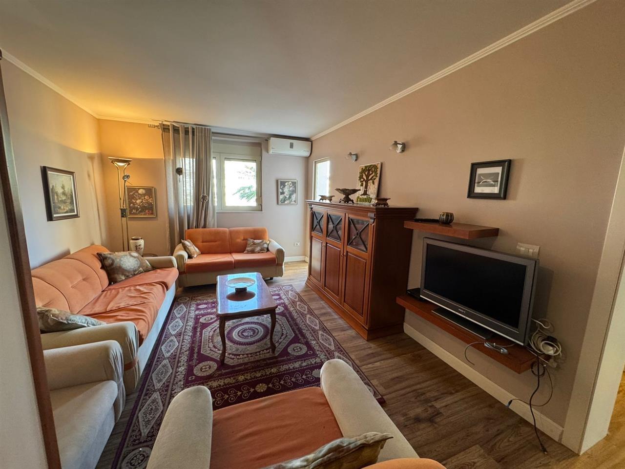 JEPET ME QERA APARTAMENT 1+1 TEK STACIONI TRENIT !