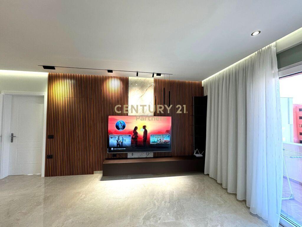 Per Qira Apartment 2+1+1 Unaze e Re, Astiri 750 € /Muaj