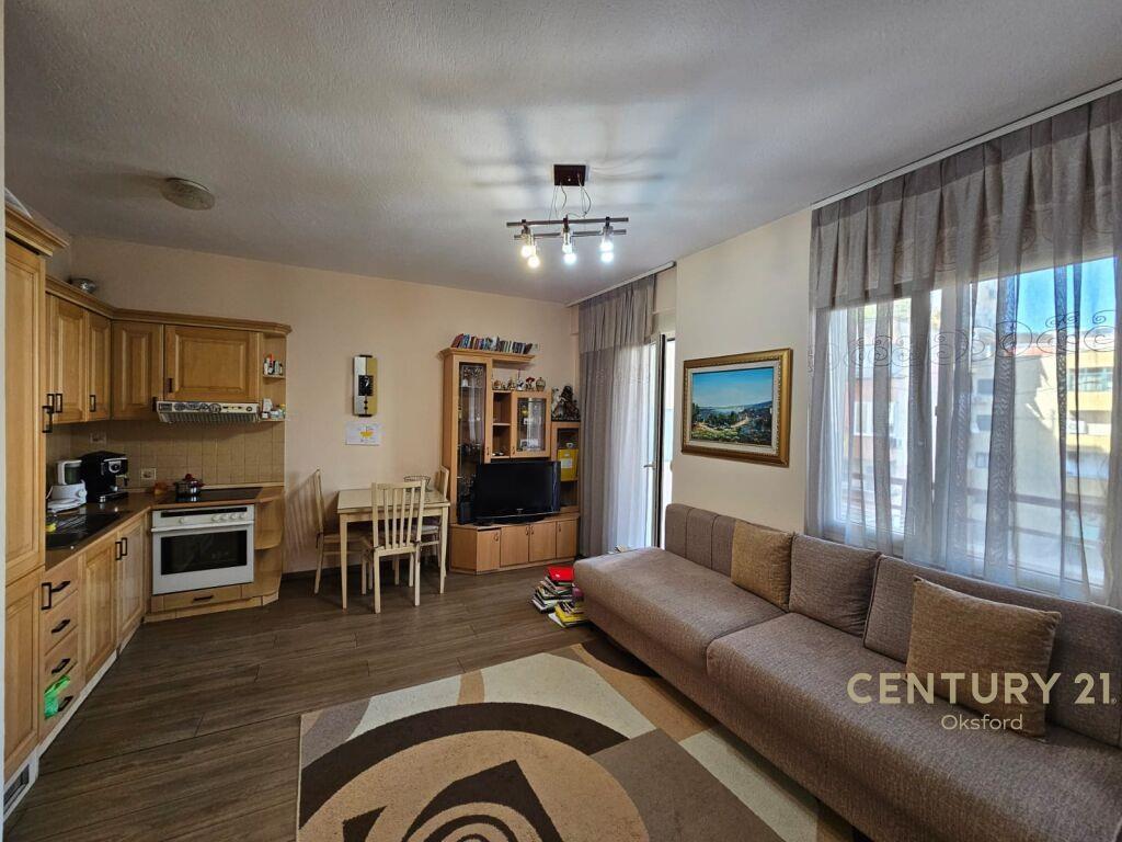 Per Qira Apartment 2+1+1 Myslym Shyri 750 € /Muaj