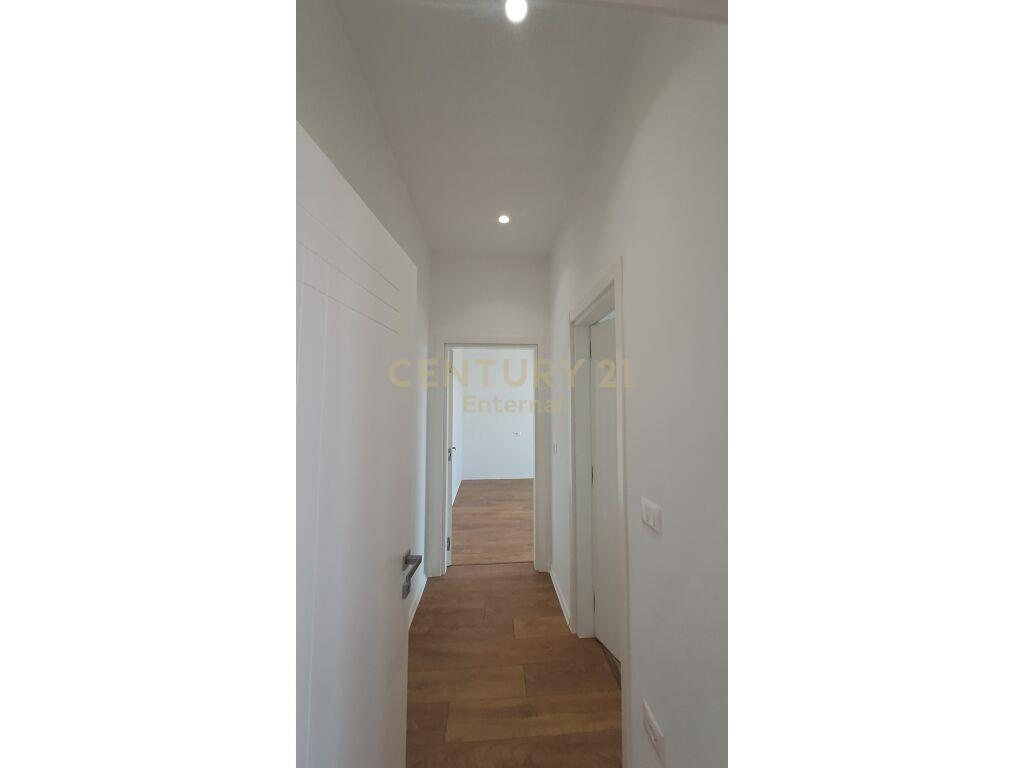 Per Qira Apartment 2+1+2 Rruga e Kavajës 1,000 € /Muaj