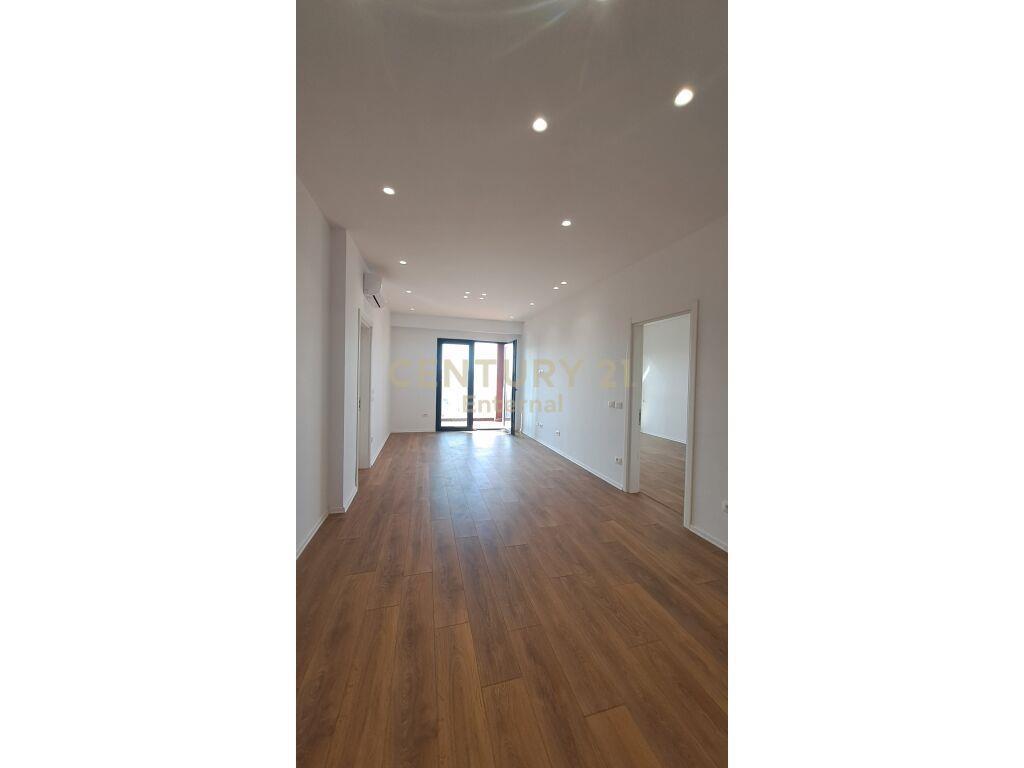 Per Qira Apartment 2+1+2 Rruga e Kavajës 1,000 € /Muaj