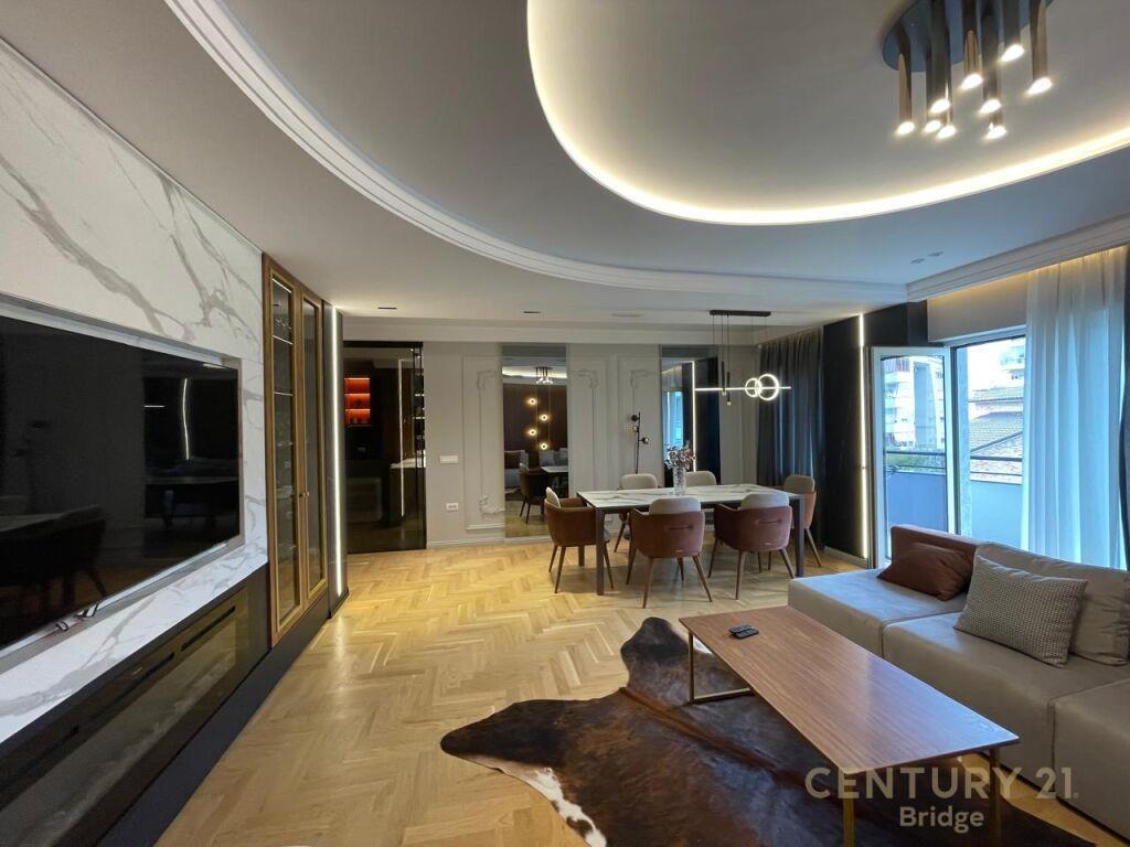 Per Qira Apartment 2+1+2 Kopshti Botanik Zoologjik 2,000 €