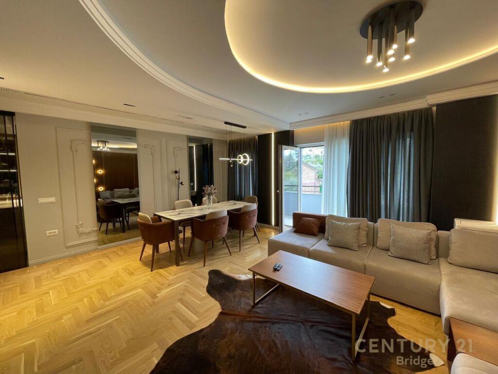 Per Qira Apartment 2+1+2 Kopshti Botanik Zoologjik 2,000 €