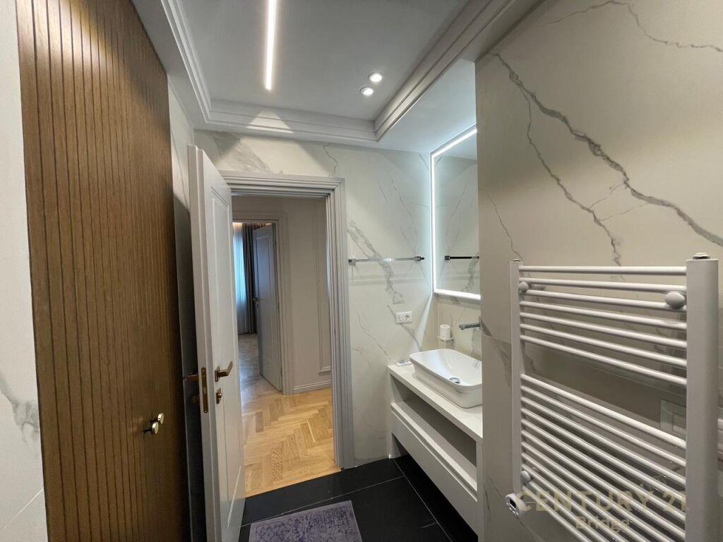 Per Qira Apartment 2+1+2 Kopshti Botanik Zoologjik 2,000 €