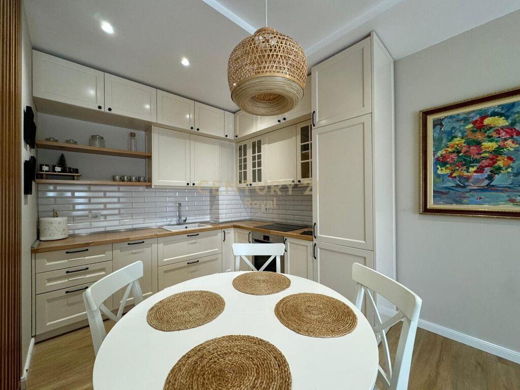 Per Qira Apartment 2+1+2 21 Dhjetori 1,200 € /Muaj