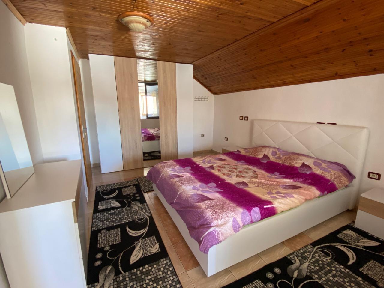 Shtepi me qira 1+1 bathore, kamëz