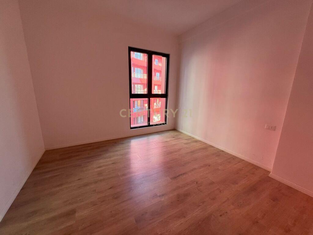 Per Qira Apartment 3+1+2 Rruga e Dibrës 600 € /Muaj