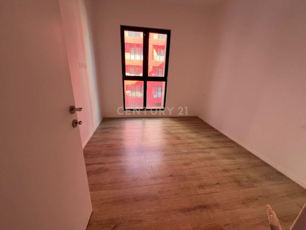 Per Qira Apartment 3+1+2 Rruga e Dibrës 600 € /Muaj