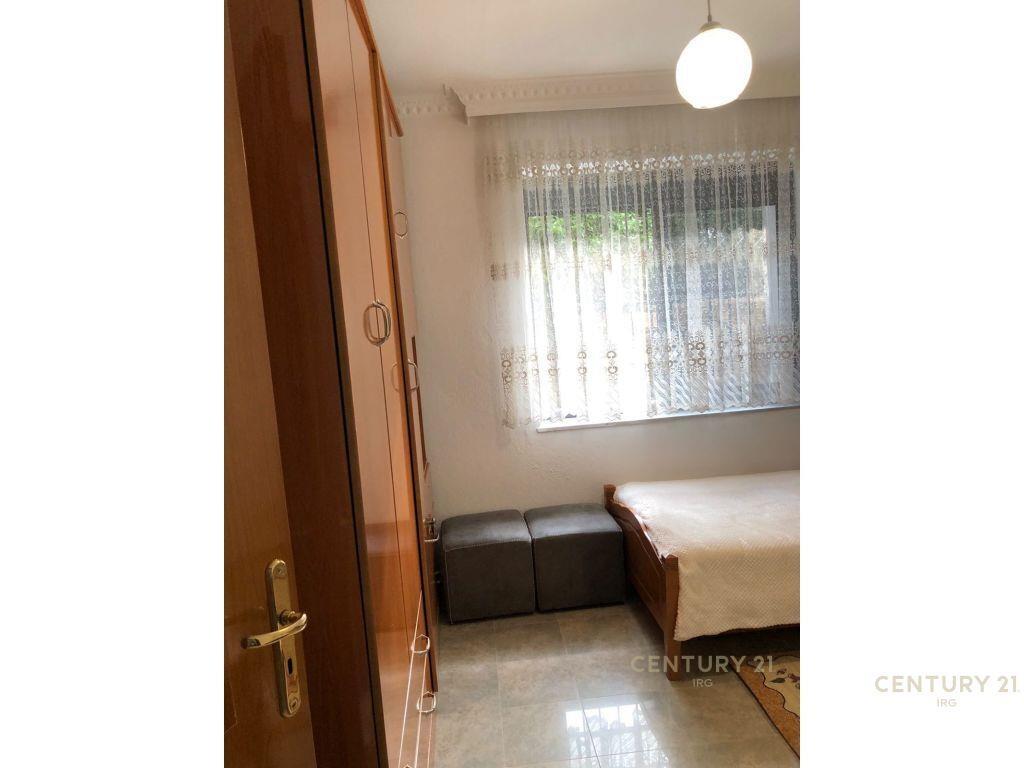 Per Qira Apartment 2+1+1 Sheshi Skënderbej (Qendër) 650 € /