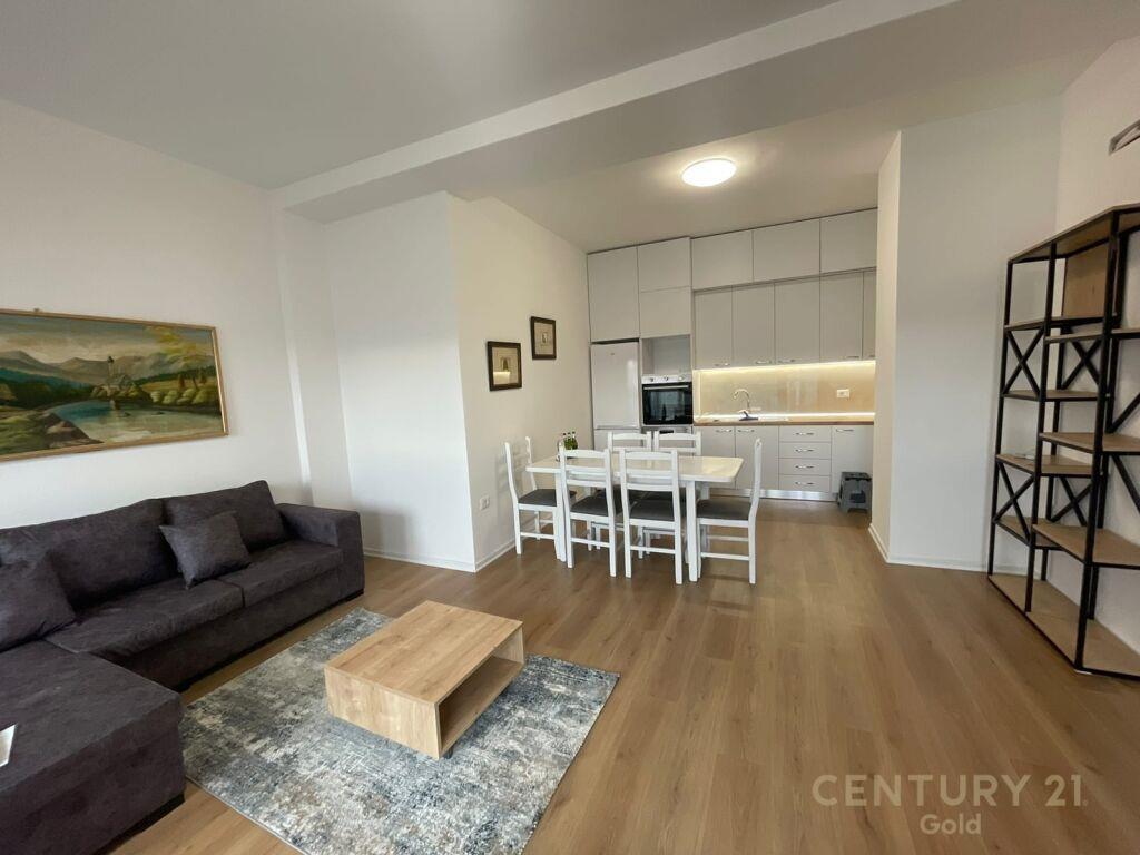 Per Qira Apartment 2+1+2 21 Dhjetori 800 € /Muaj