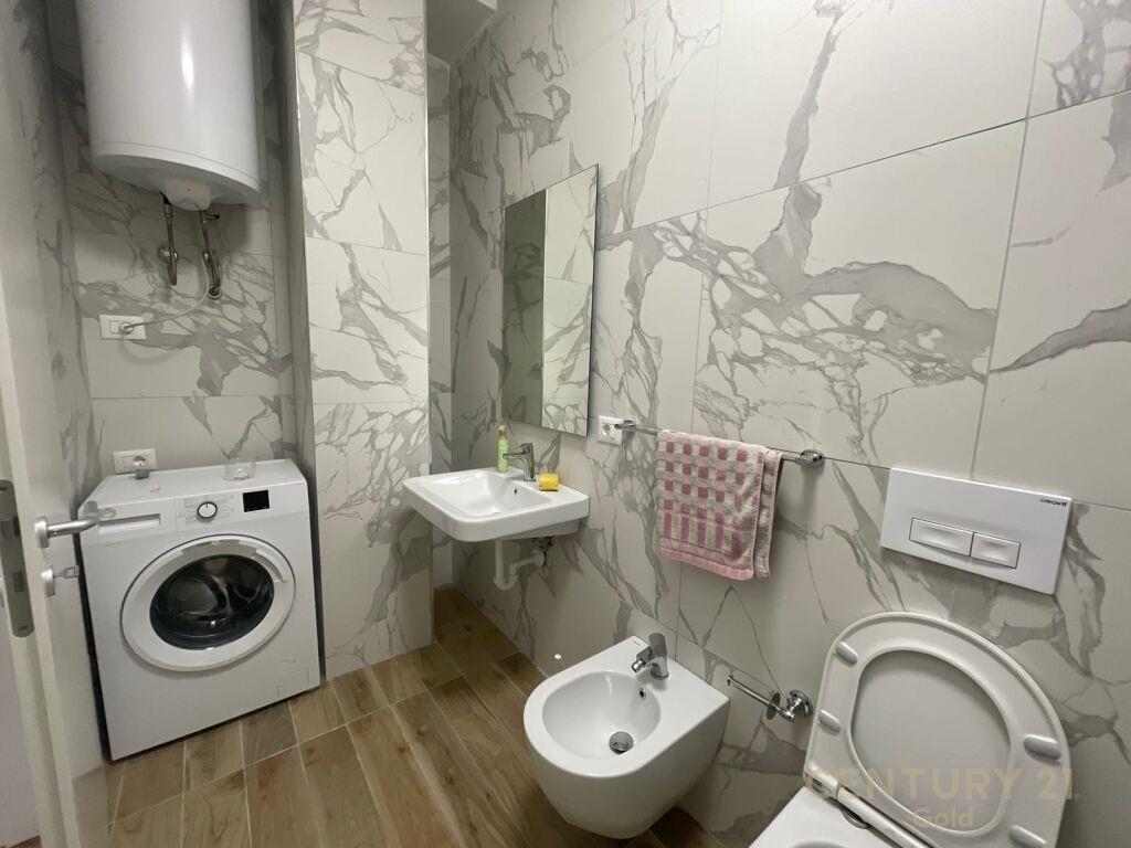 Per Qira Apartment 2+1+2 21 Dhjetori 800 € /Muaj