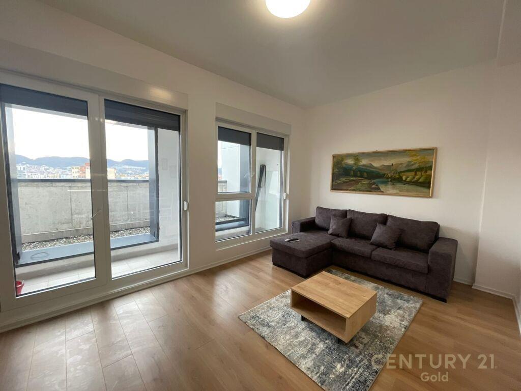 Per Qira Apartment 2+1+2 21 Dhjetori 800 € /Muaj