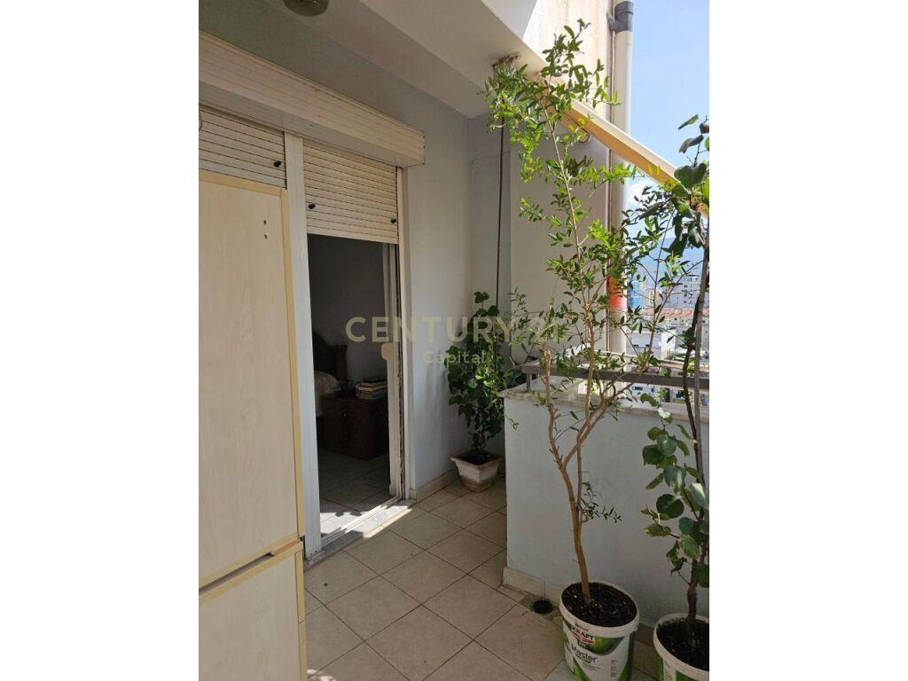Per Qira Apartment 3+1+2 Rruga Fortuzi 900 € /Muaj