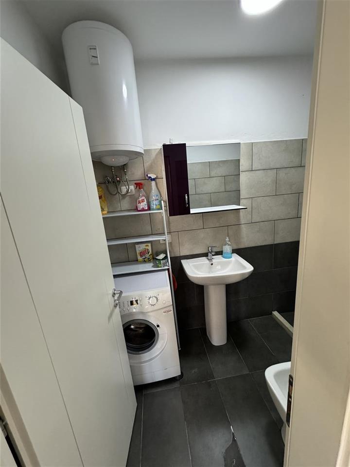 Jepet me qera apartament 1+1 tek kompleksi Tom Doshi