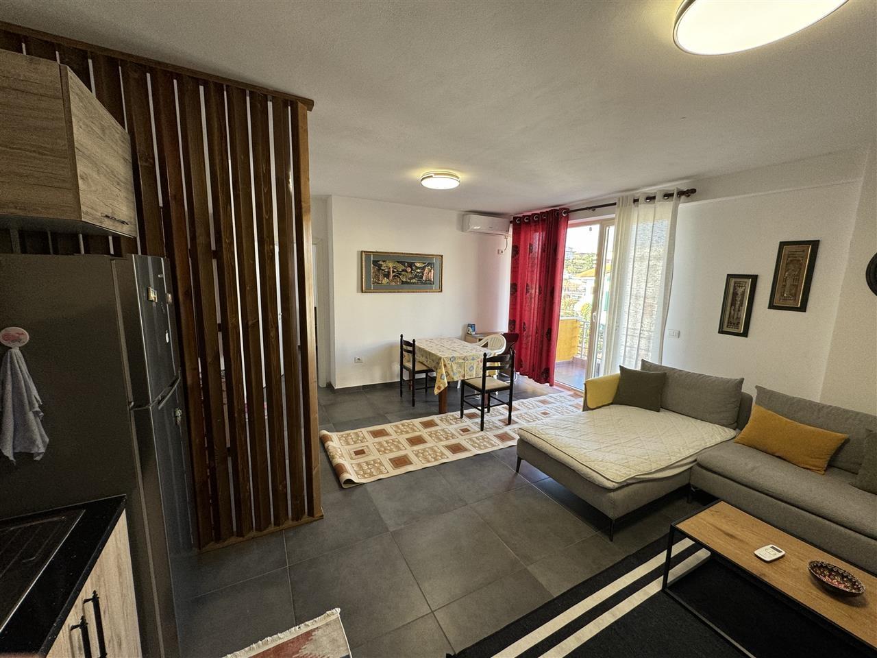 Jepet me qera apartament 1+1 tek kompleksi Tom Doshi