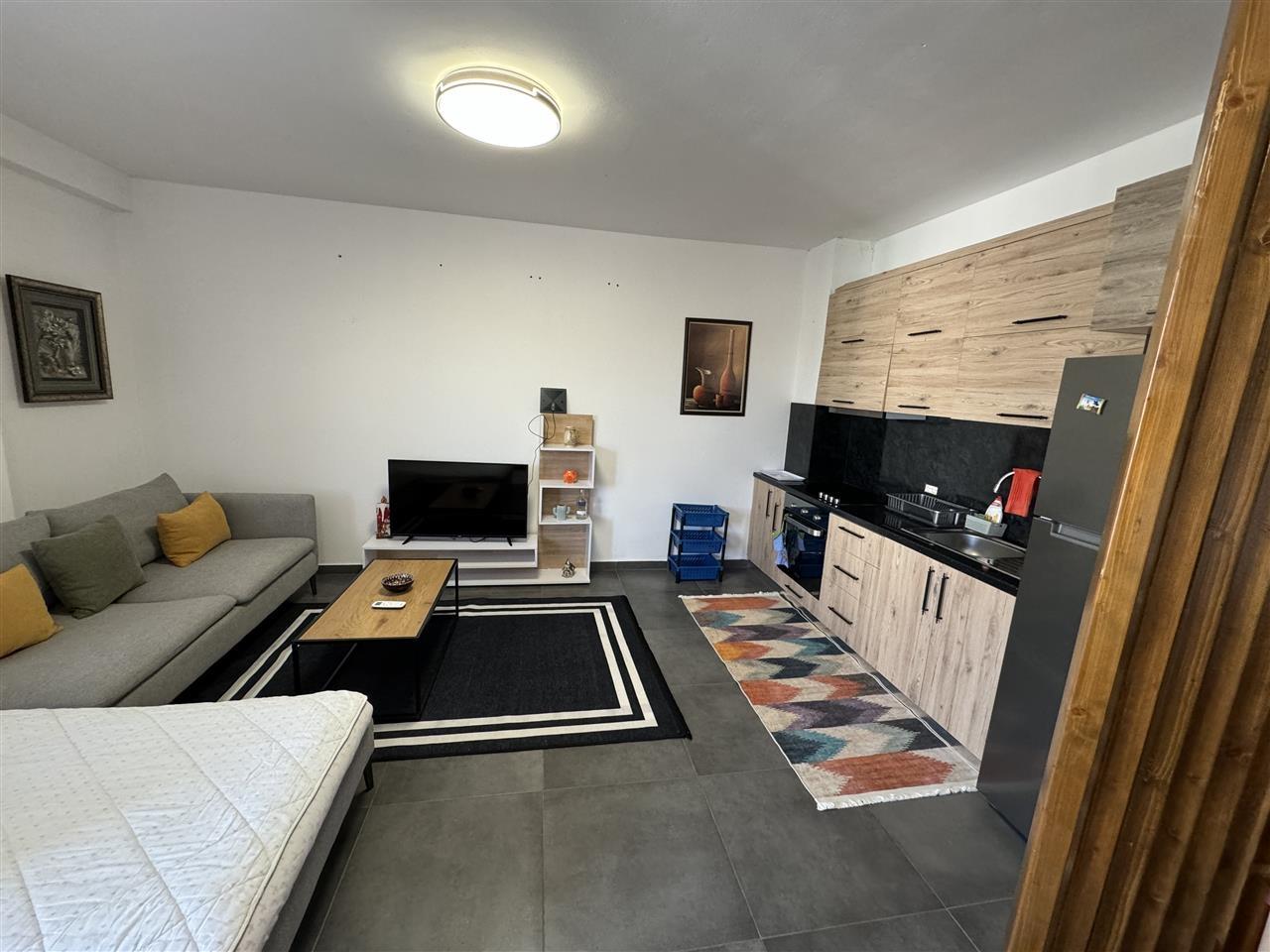 Jepet me qera apartament 1+1 tek kompleksi Tom Doshi