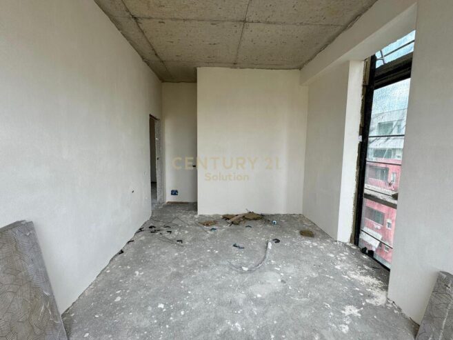 Shitet Apartment 2+1+2 Rruga e Kavajës 169,000 €
