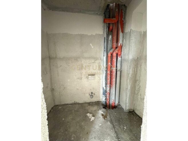 Shitet Apartment 2+1+2 Rruga e Kavajës 169,000 €