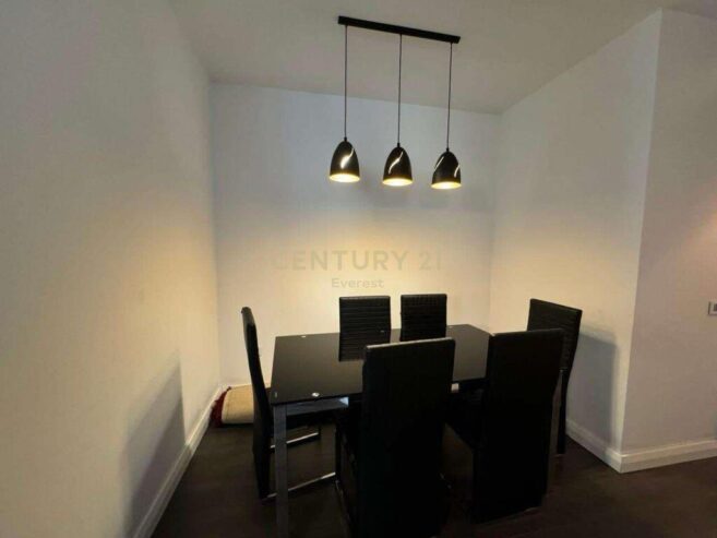 Shitet Apartment 2+1+2 Rruga e Kavajës 450,000 €