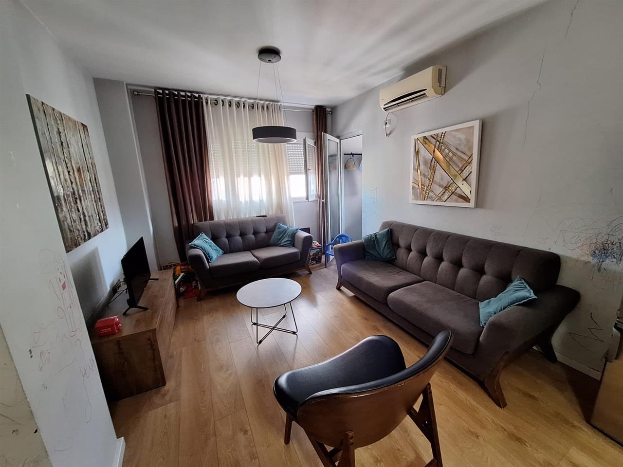 Apartament me qira 1+1 i mobiluar