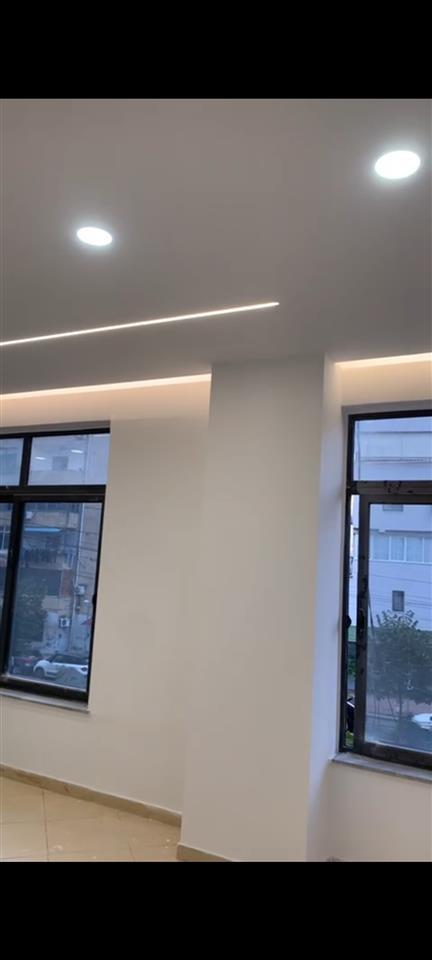 APARTAMENT ME QERA TE 21 DHJETORI