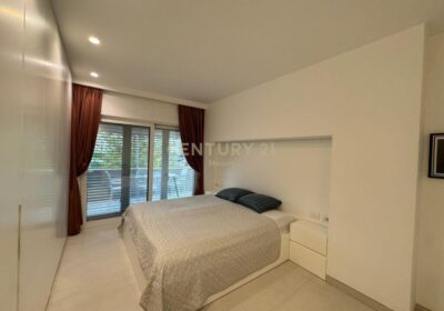 Shitet Apartment 2+1+1 Liqeni i Thatë 270,000 €