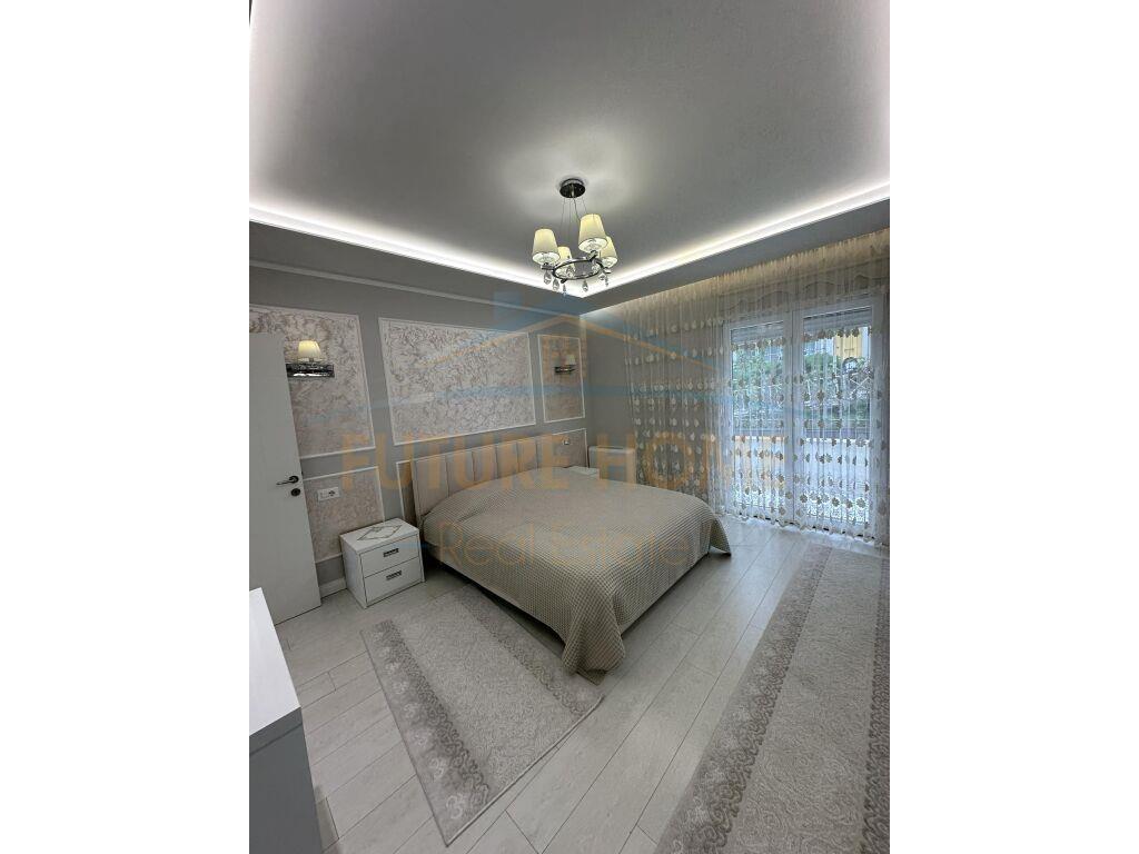 Jepet me qera apartament 3+1+2+Post Parkimi, për Qera.