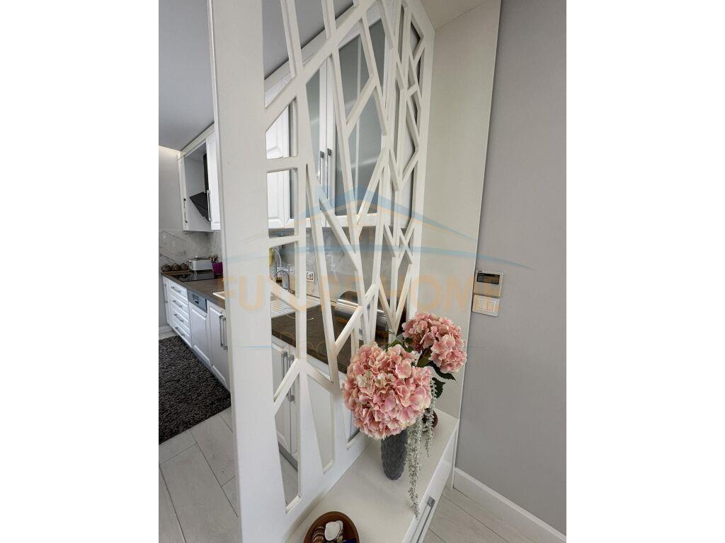 Jepet me qera apartament 3+1+2+Post Parkimi, për Qera.