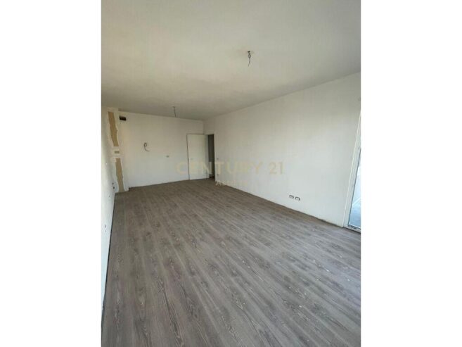 SHITET APARTAMENT 2+1 120,000 € astoria103248