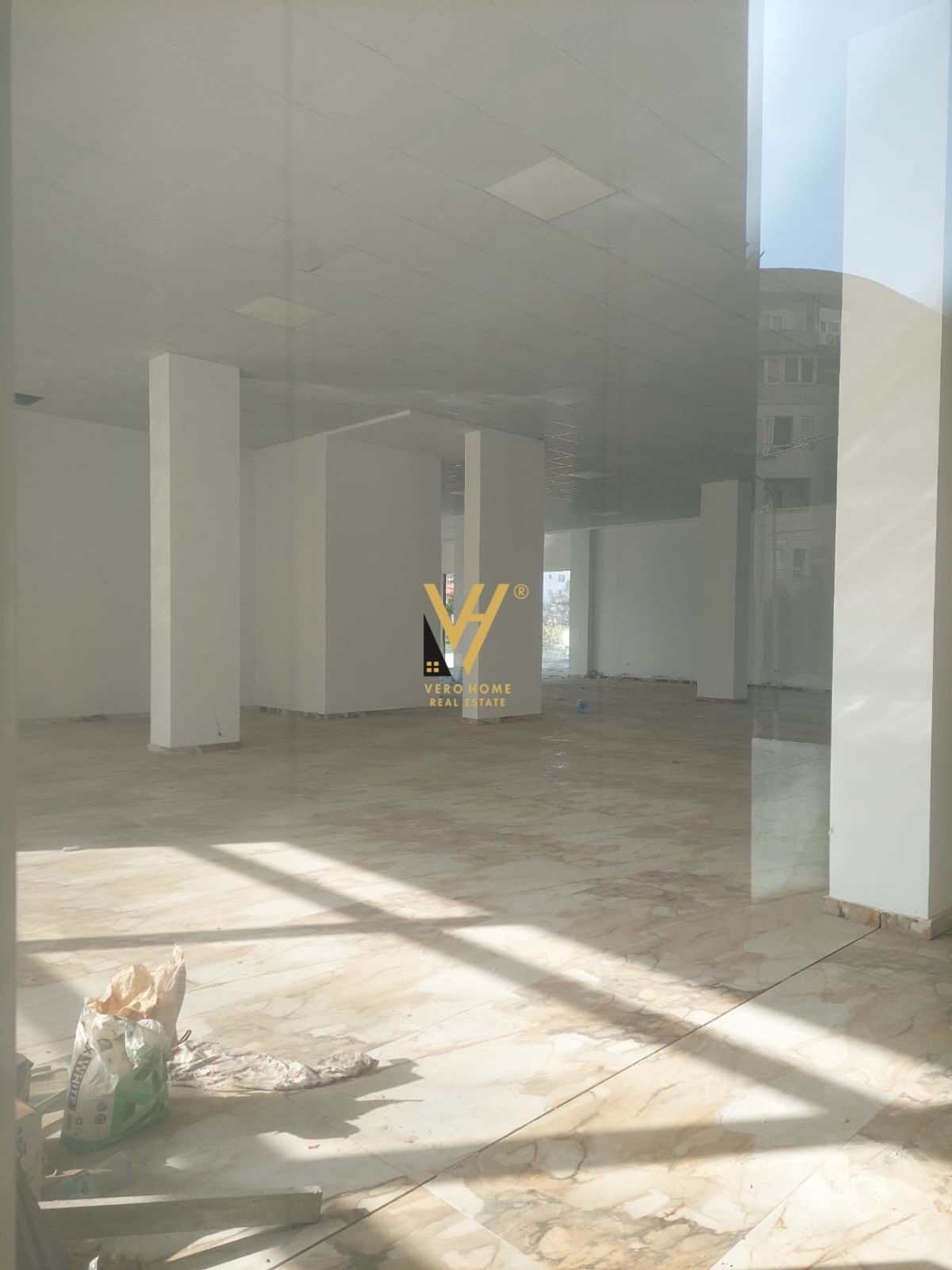 DYQAN 670 M2 ME QERA TE FRESKU 3.500 EURO