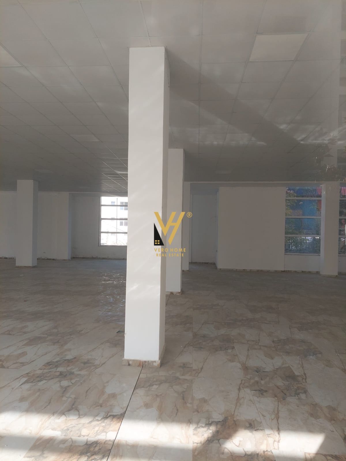 DYQAN 670 M2 ME QERA TE FRESKU 3.500 EURO